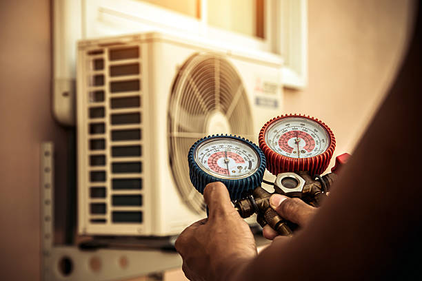 Professional Ac Installation technician working in East Greenwich, RI